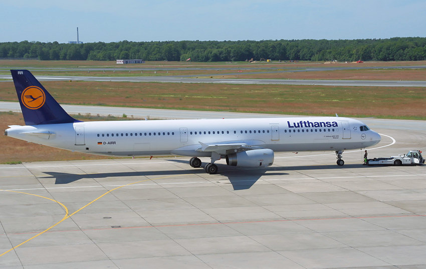 Airbus A 321-100: Der A-321 ist die längste Version der Airbus A-320-Famili...