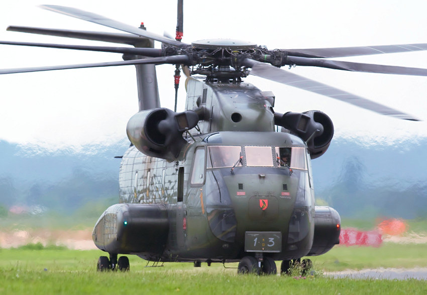 Elicottero Di Trasporto Dello Stallone Di Sikorsky CH-53 Dell'esercito Elicottero Di Trasporto Dello Stallone Di Sikorsky CH-53 Dell'esercito