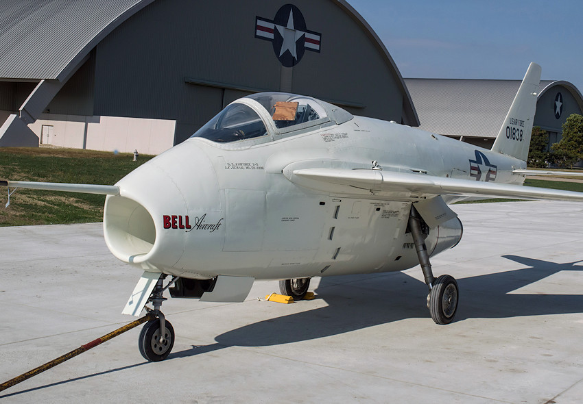 Bell X5 Das erste echte Flugzeug mit Schwenkflügel der Welt von 1951