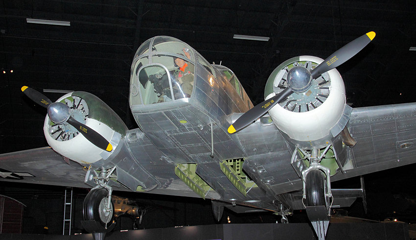 Beech AT-11 Kansan: Militärversion der Beechcraft Model 18 Twin Beech